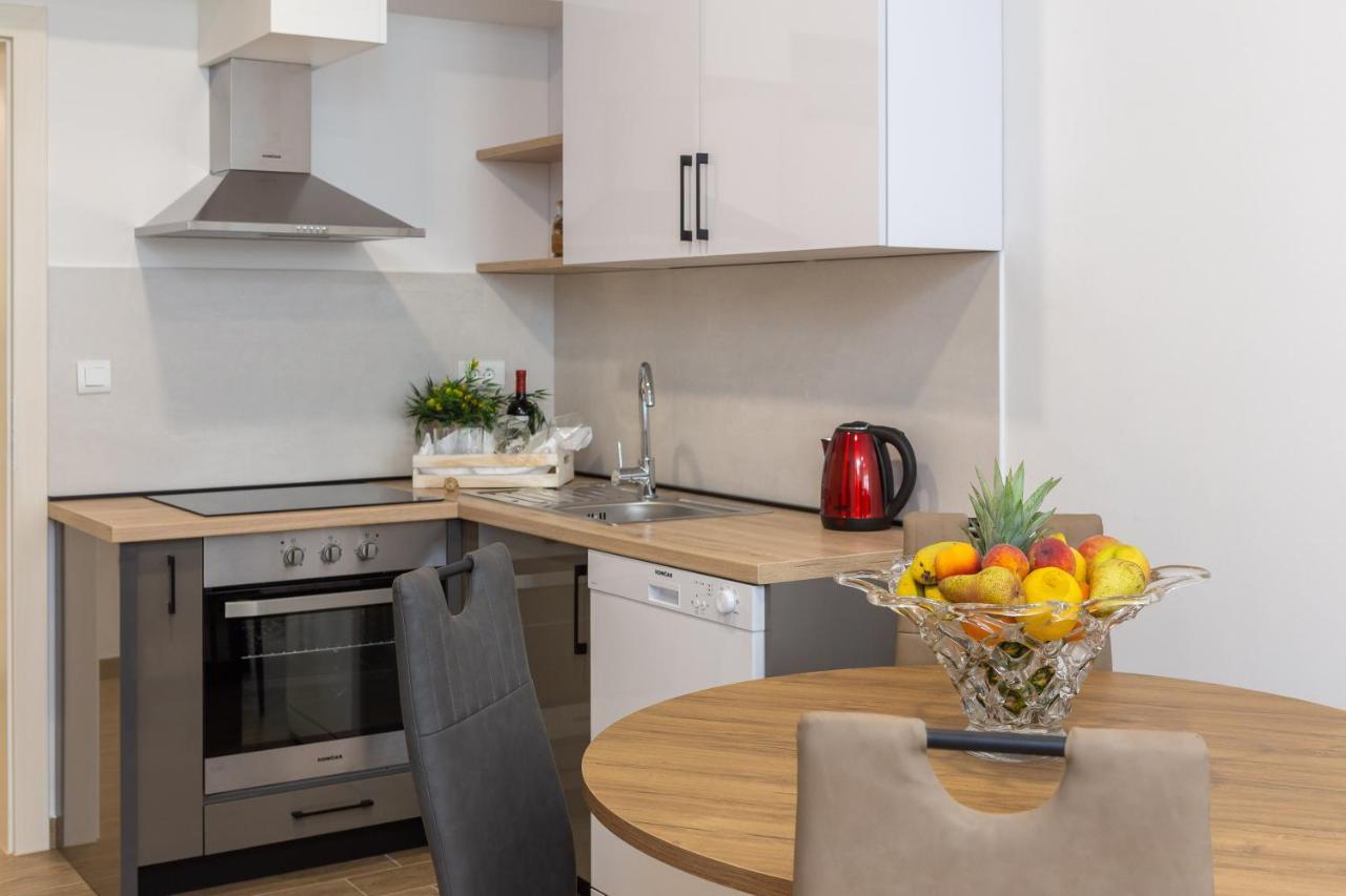 Direct Beach Apartments Jesenice  Luaran gambar