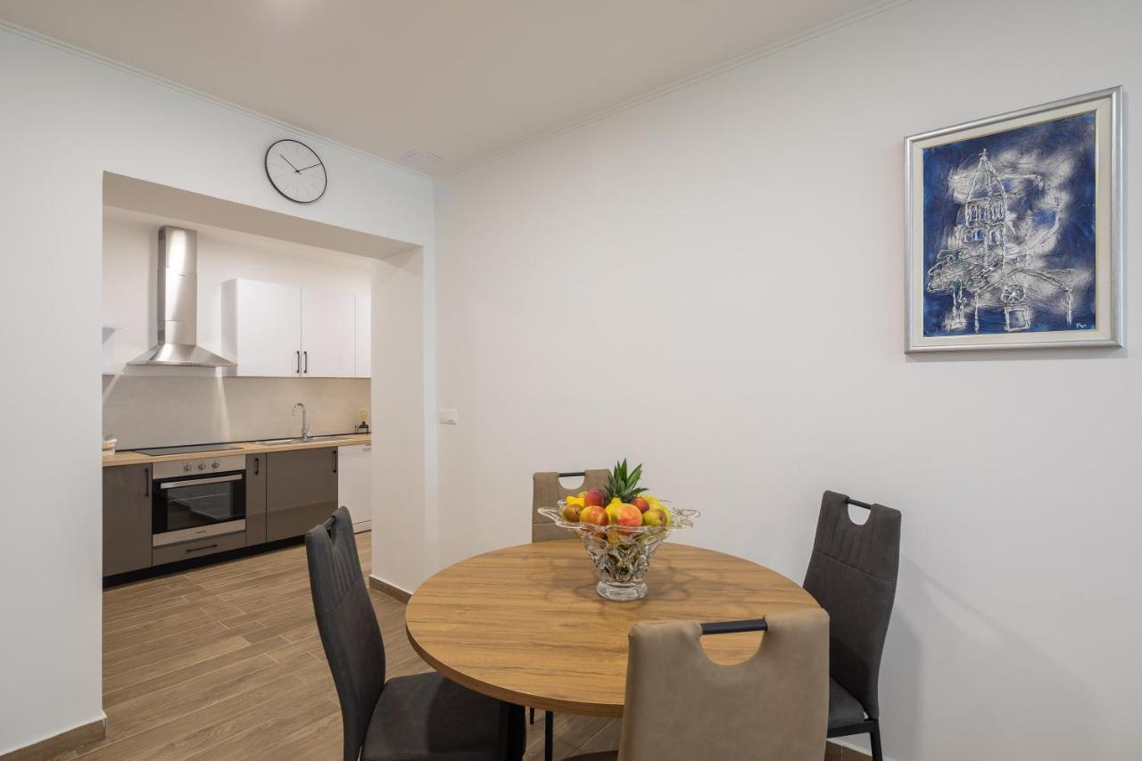Direct Beach Apartments Jesenice  Luaran gambar