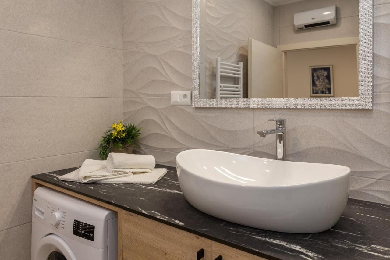 Direct Beach Apartments Jesenice  Luaran gambar