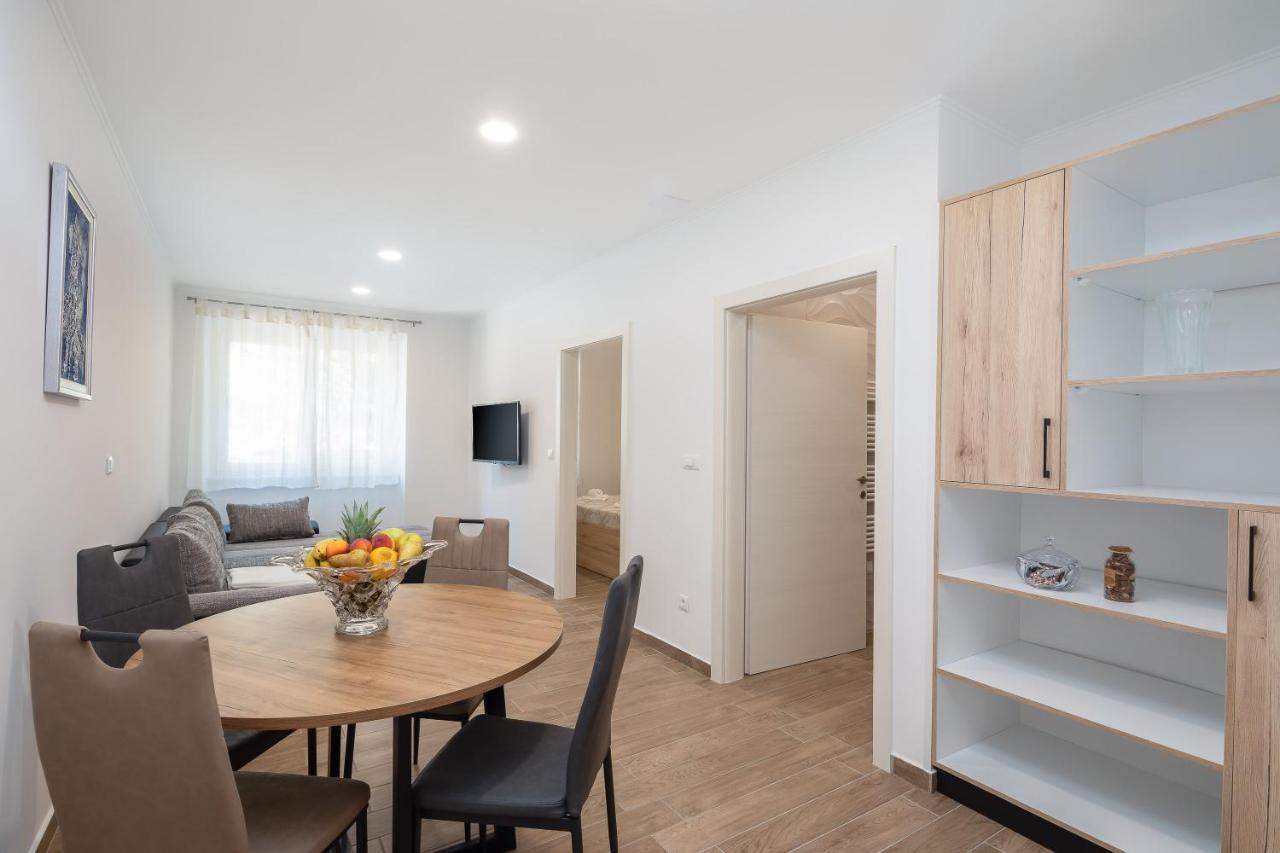 Direct Beach Apartments Jesenice  Luaran gambar