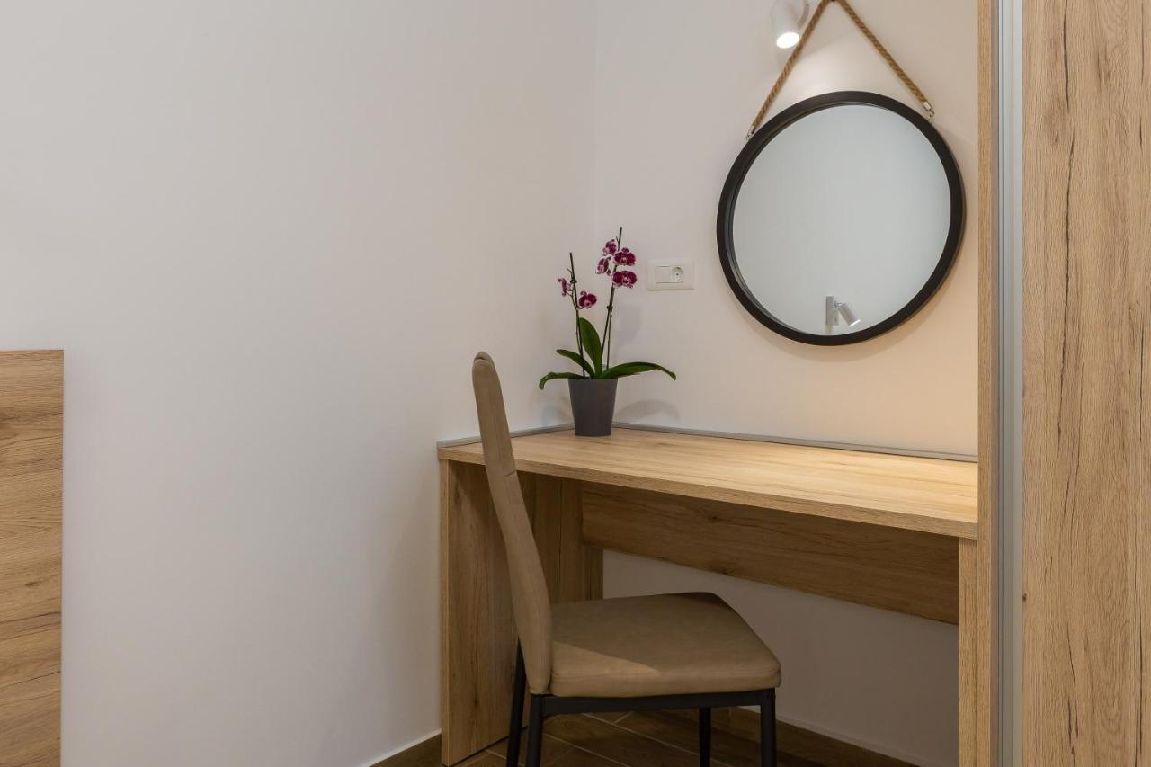 Direct Beach Apartments Jesenice  Luaran gambar